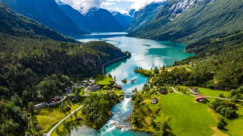 what is the best time to travel to norway